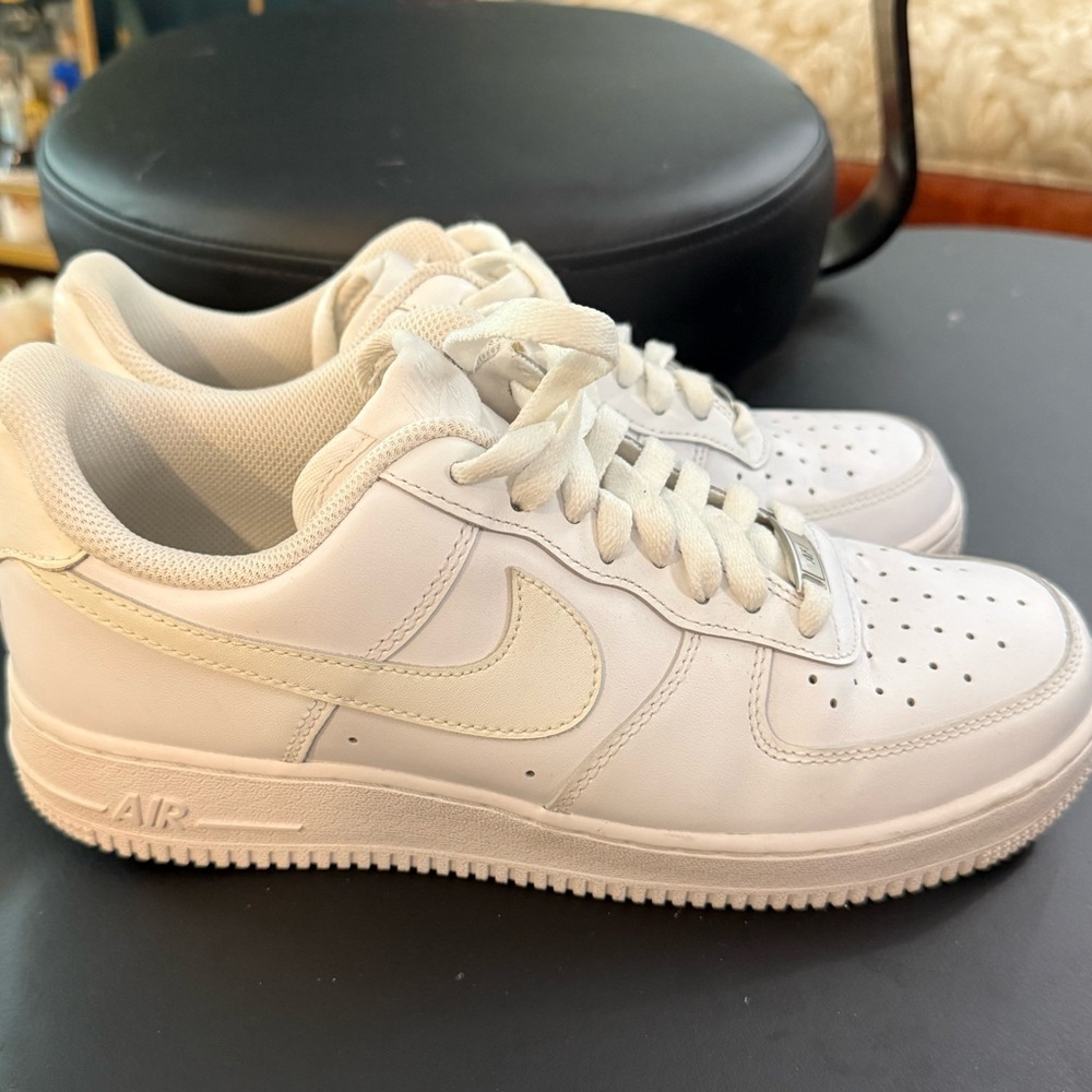 Nike White Air Force 1